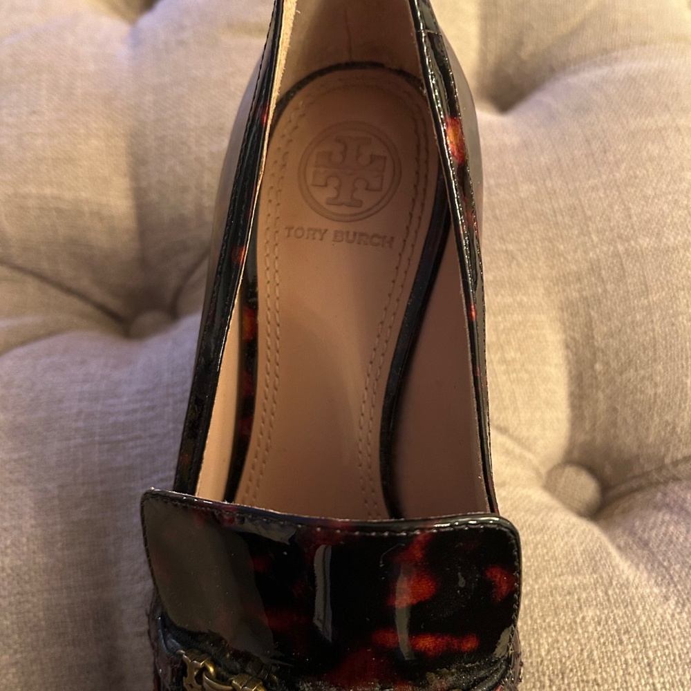 Tory Burch Gemini Link Tortoise Patent Leather Pumps 6.5 - Picture 5 of 5